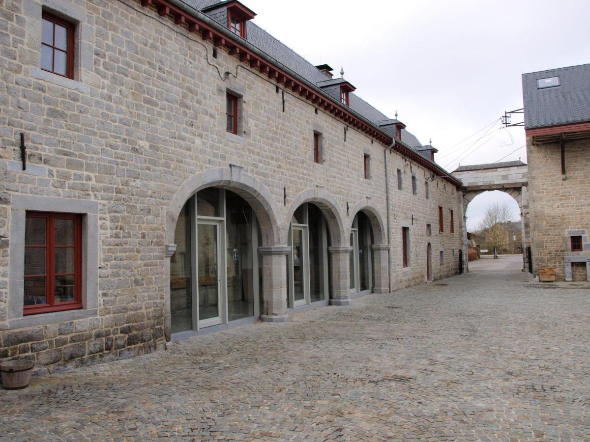 Chateau Jemeppe มาร์ช-อ็อง-เฟเมน ภายนอก รูปภาพ